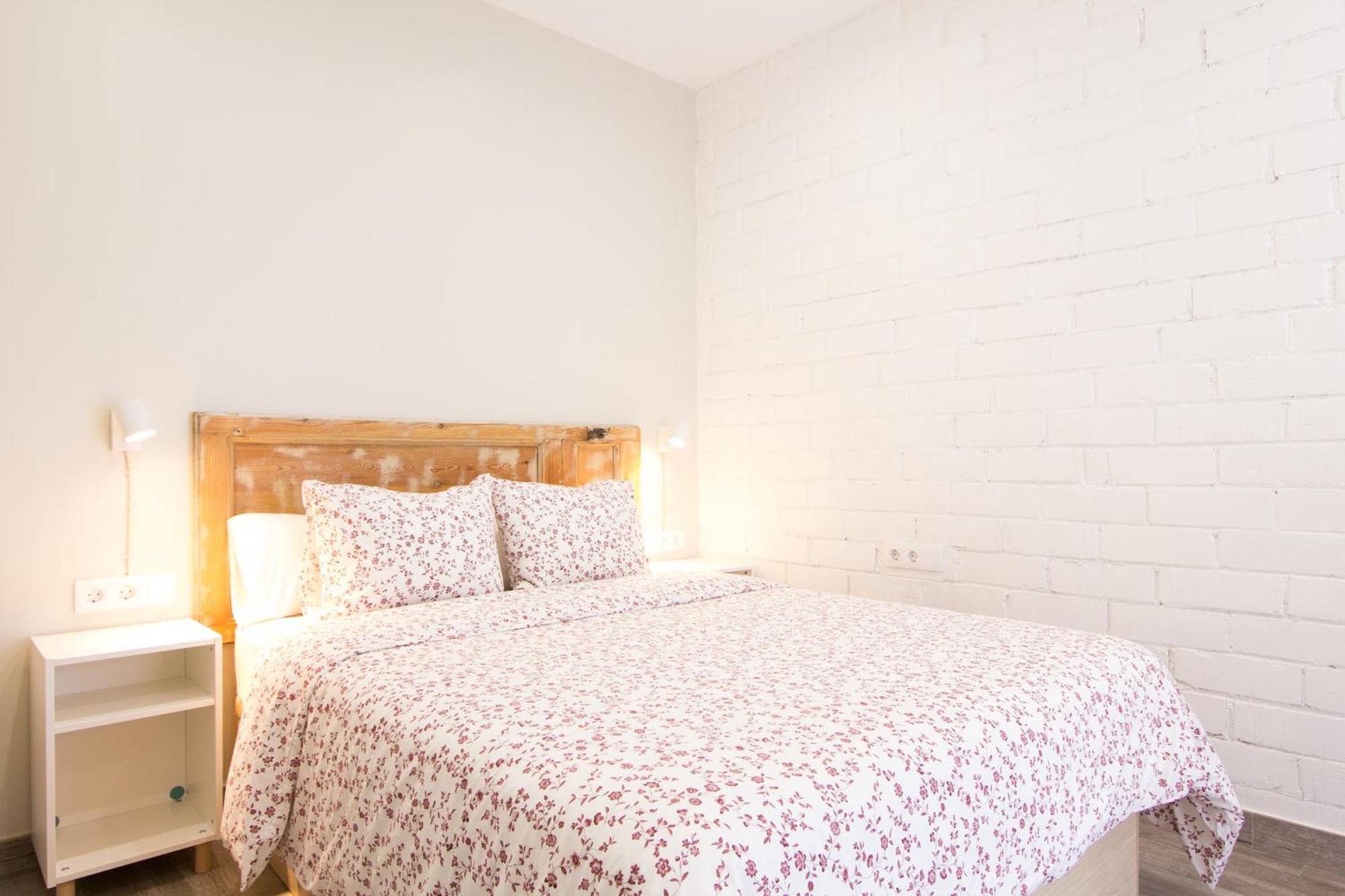 Novus Homes Barcelona Santa Eulalia โอสปิตาเล็ต เดอ โยเบรกัต ภายนอก รูปภาพ