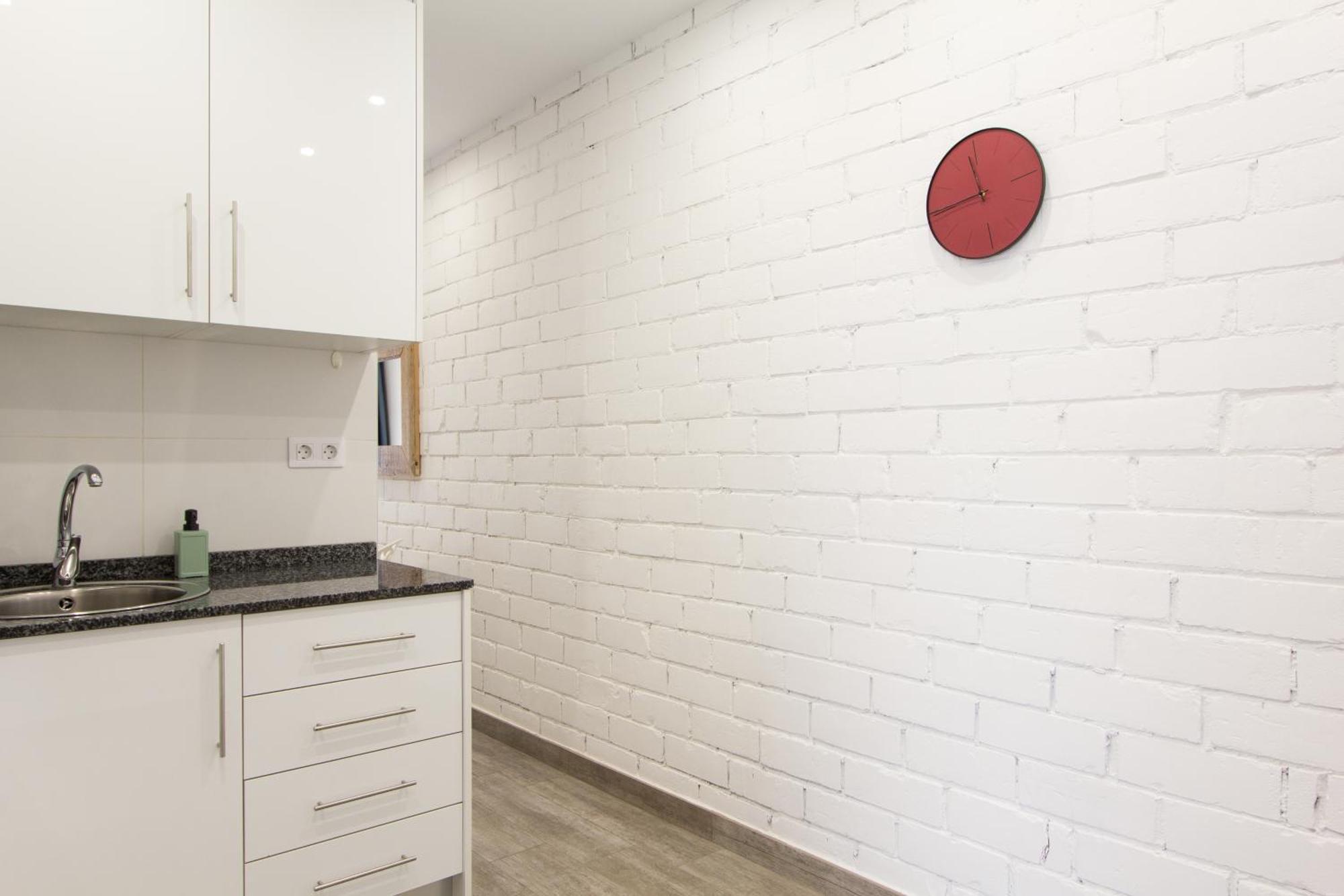 Novus Homes Barcelona Santa Eulalia โอสปิตาเล็ต เดอ โยเบรกัต ภายนอก รูปภาพ