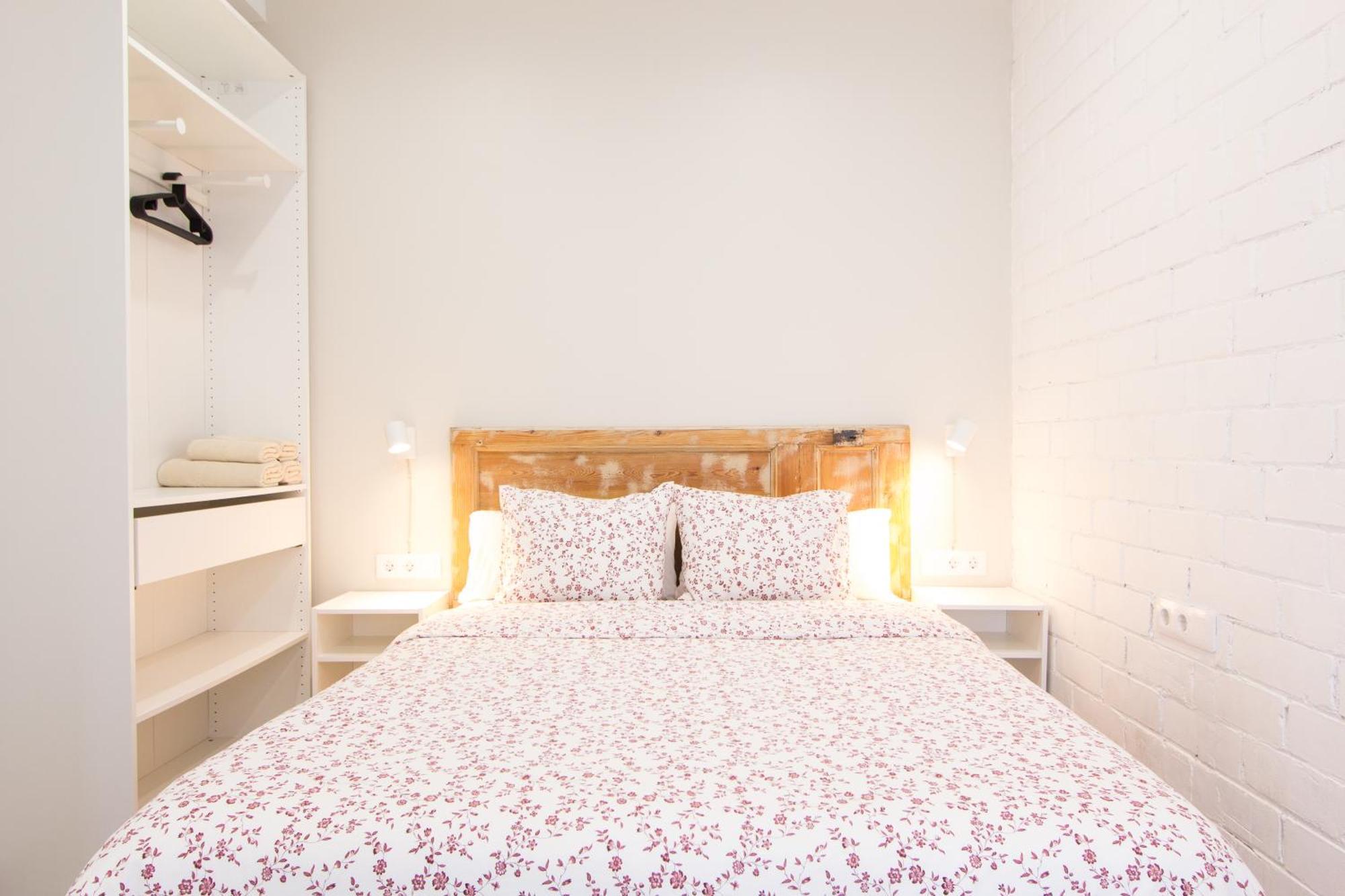 Novus Homes Barcelona Santa Eulalia โอสปิตาเล็ต เดอ โยเบรกัต ภายนอก รูปภาพ