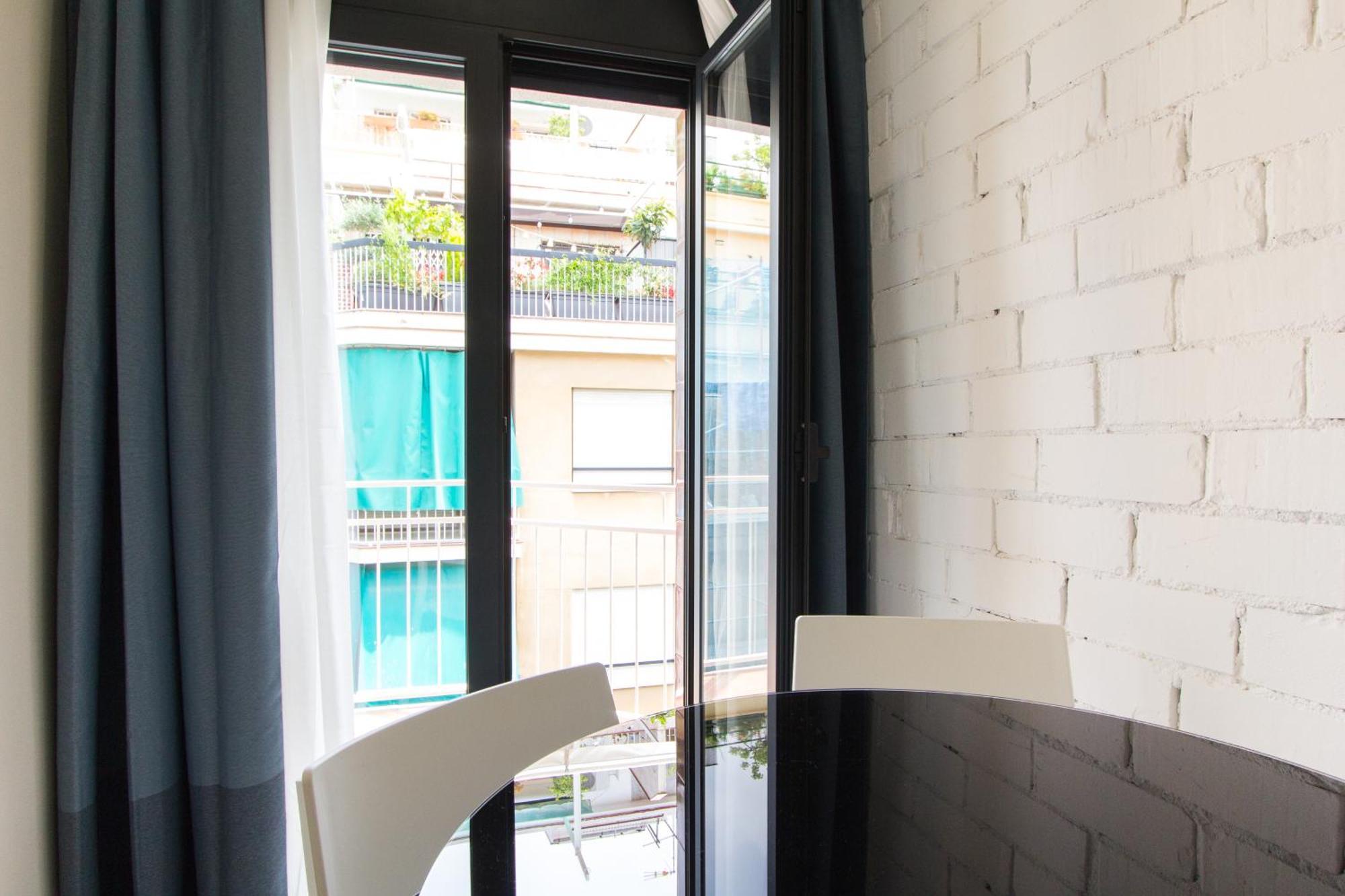 Novus Homes Barcelona Santa Eulalia โอสปิตาเล็ต เดอ โยเบรกัต ภายนอก รูปภาพ