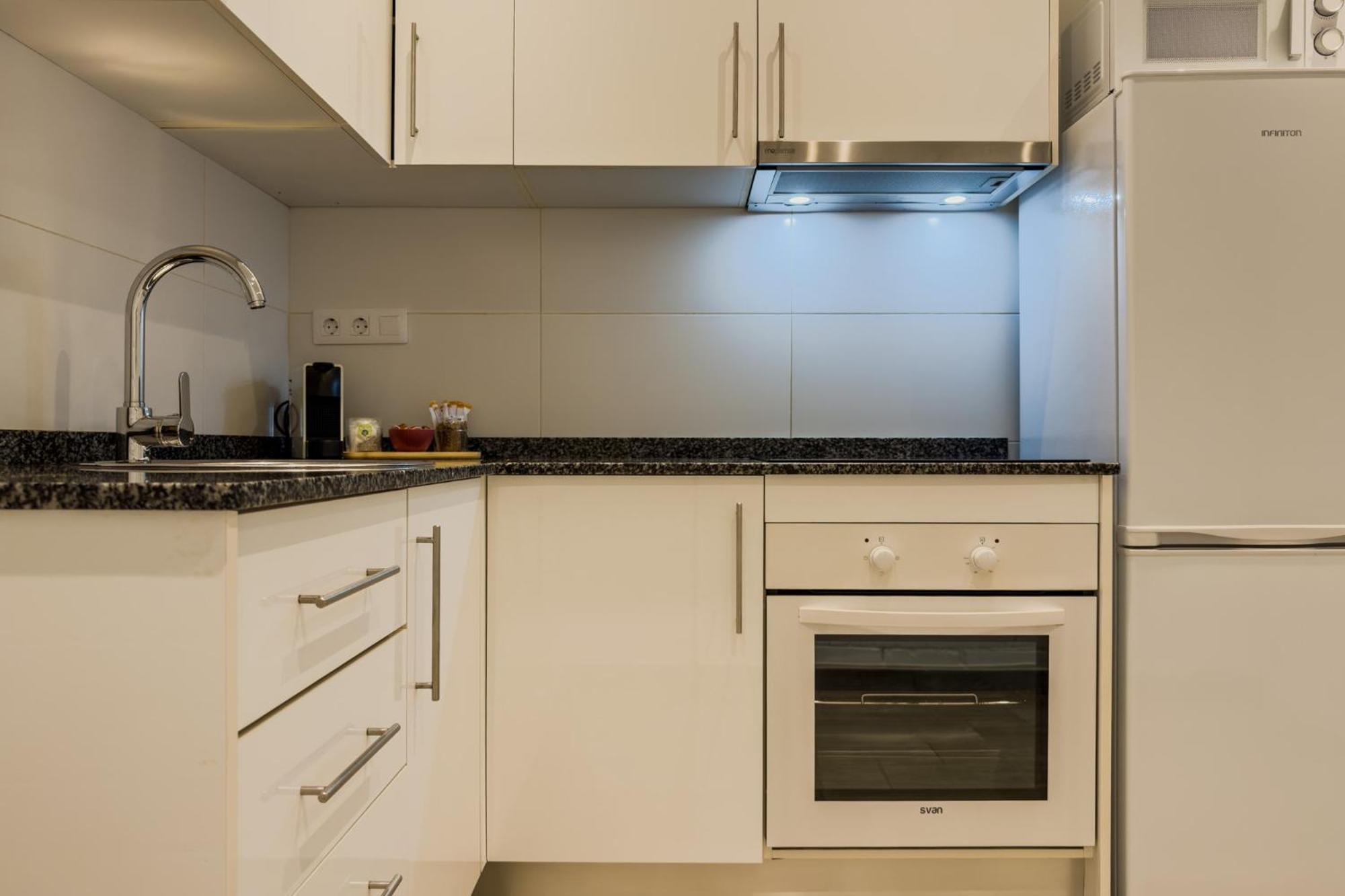 Novus Homes Barcelona Santa Eulalia โอสปิตาเล็ต เดอ โยเบรกัต ภายนอก รูปภาพ