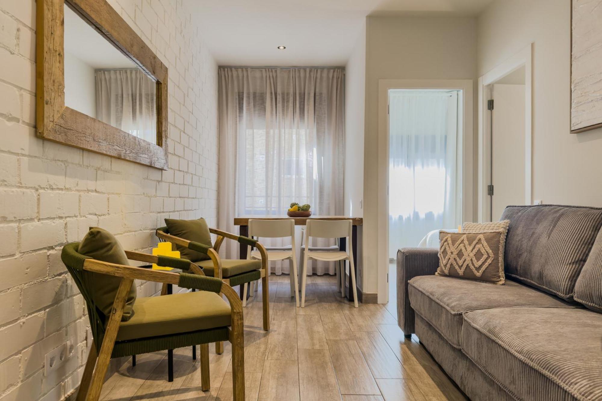 Novus Homes Barcelona Santa Eulalia โอสปิตาเล็ต เดอ โยเบรกัต ภายนอก รูปภาพ