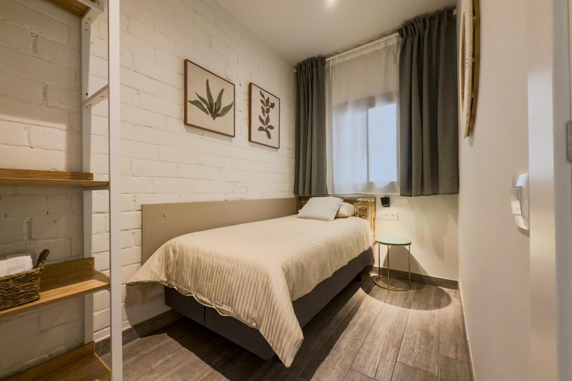 Novus Homes Barcelona Santa Eulalia โอสปิตาเล็ต เดอ โยเบรกัต ภายนอก รูปภาพ