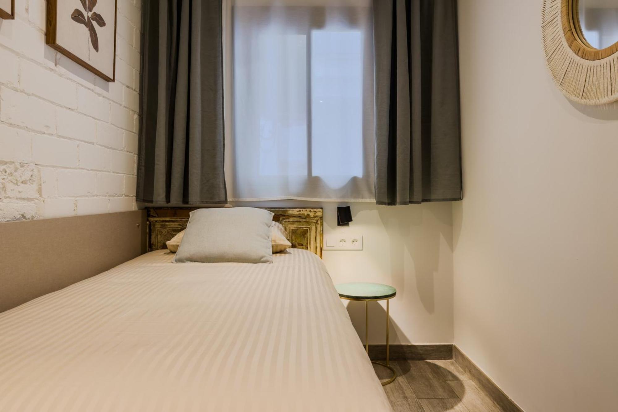 Novus Homes Barcelona Santa Eulalia โอสปิตาเล็ต เดอ โยเบรกัต ภายนอก รูปภาพ