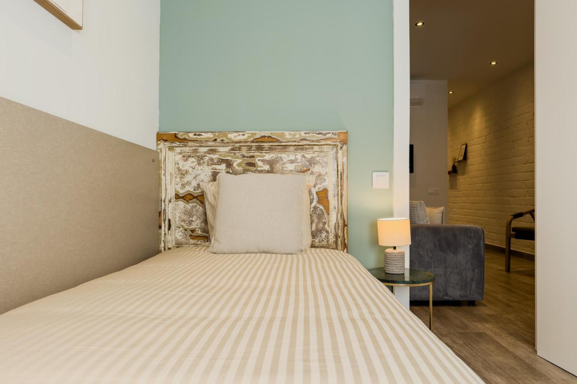 Novus Homes Barcelona Santa Eulalia โอสปิตาเล็ต เดอ โยเบรกัต ภายนอก รูปภาพ