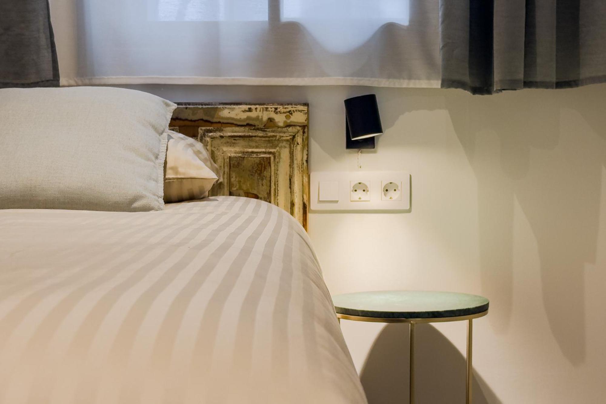 Novus Homes Barcelona Santa Eulalia โอสปิตาเล็ต เดอ โยเบรกัต ภายนอก รูปภาพ